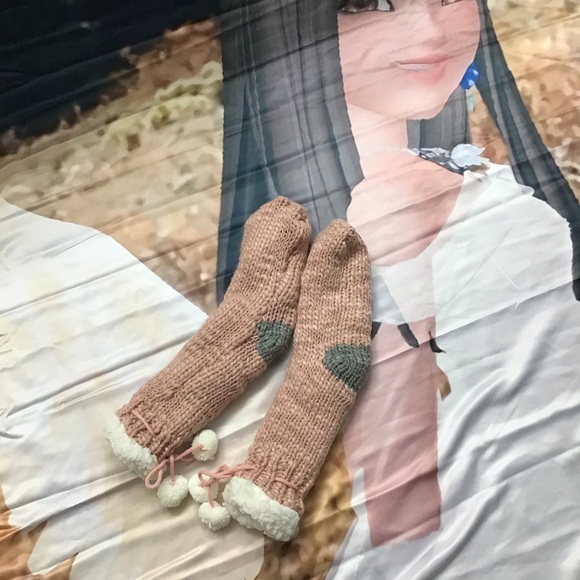 Accessories - NEW Anti-Slip Sherpa Lined Socks